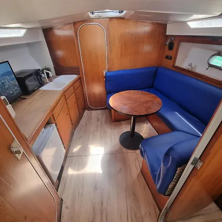 Experiencia En El Mar M Bateau-hôtel *